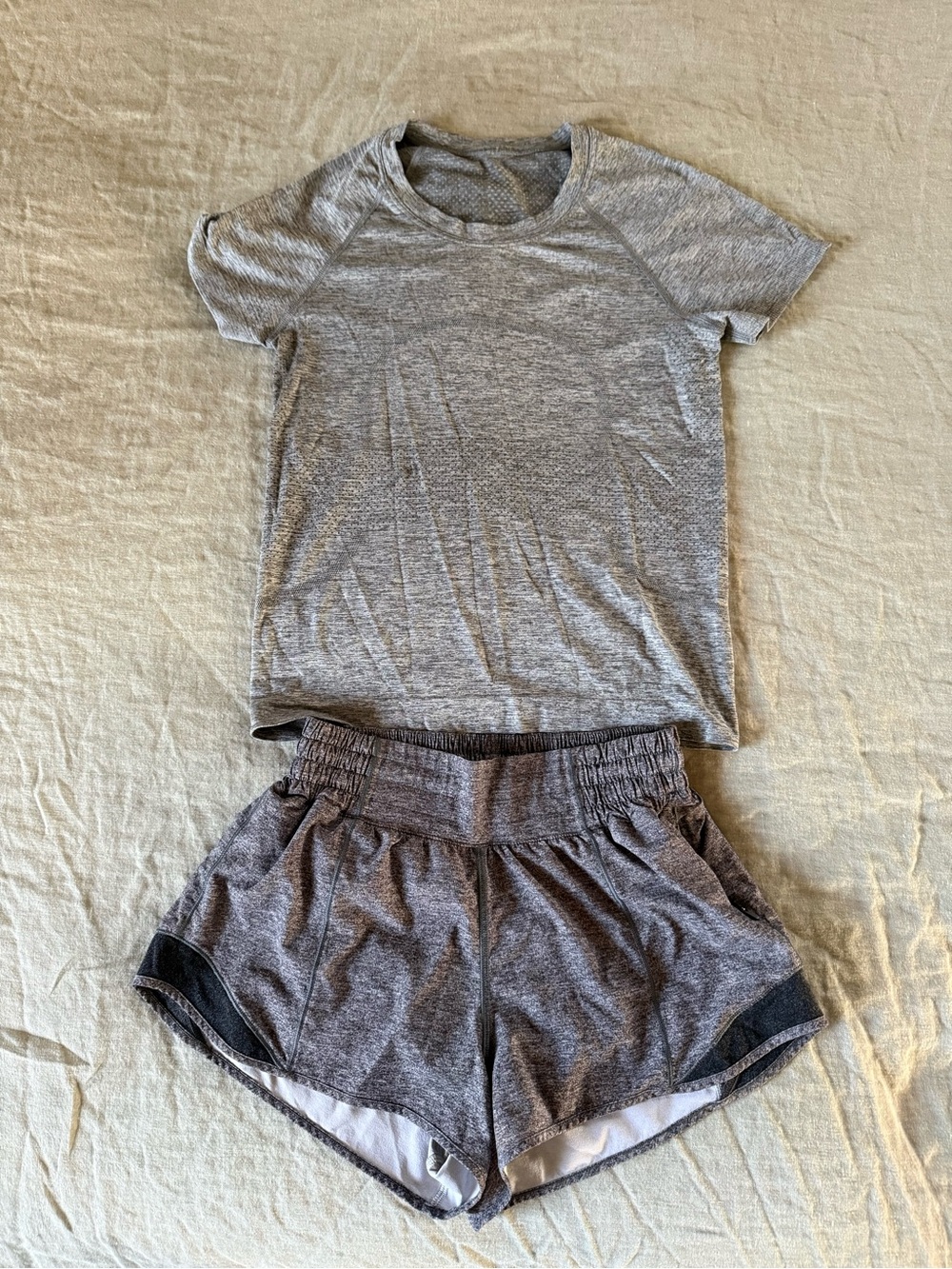 lululemon athletica grey running set size 4